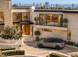 821 Glenmere Way, Los Angeles, CA 90049