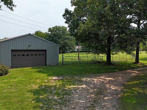 2nd image of 205 County Road 6550
