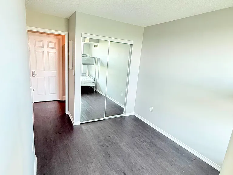 28 Pemberton Ave #1007 — Photo 13
