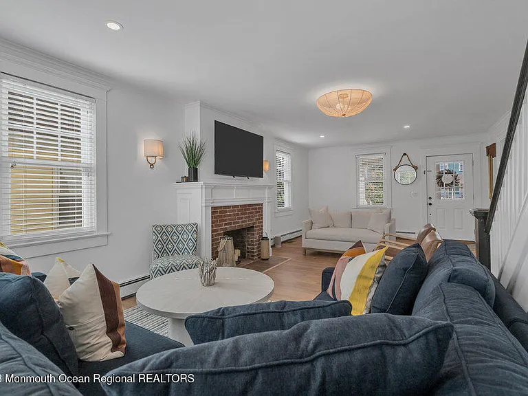 64 Curtis Ave — Photo 15