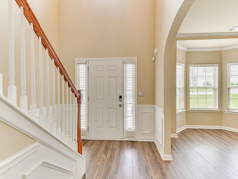 2073 Willhaven Dr — Photo 5