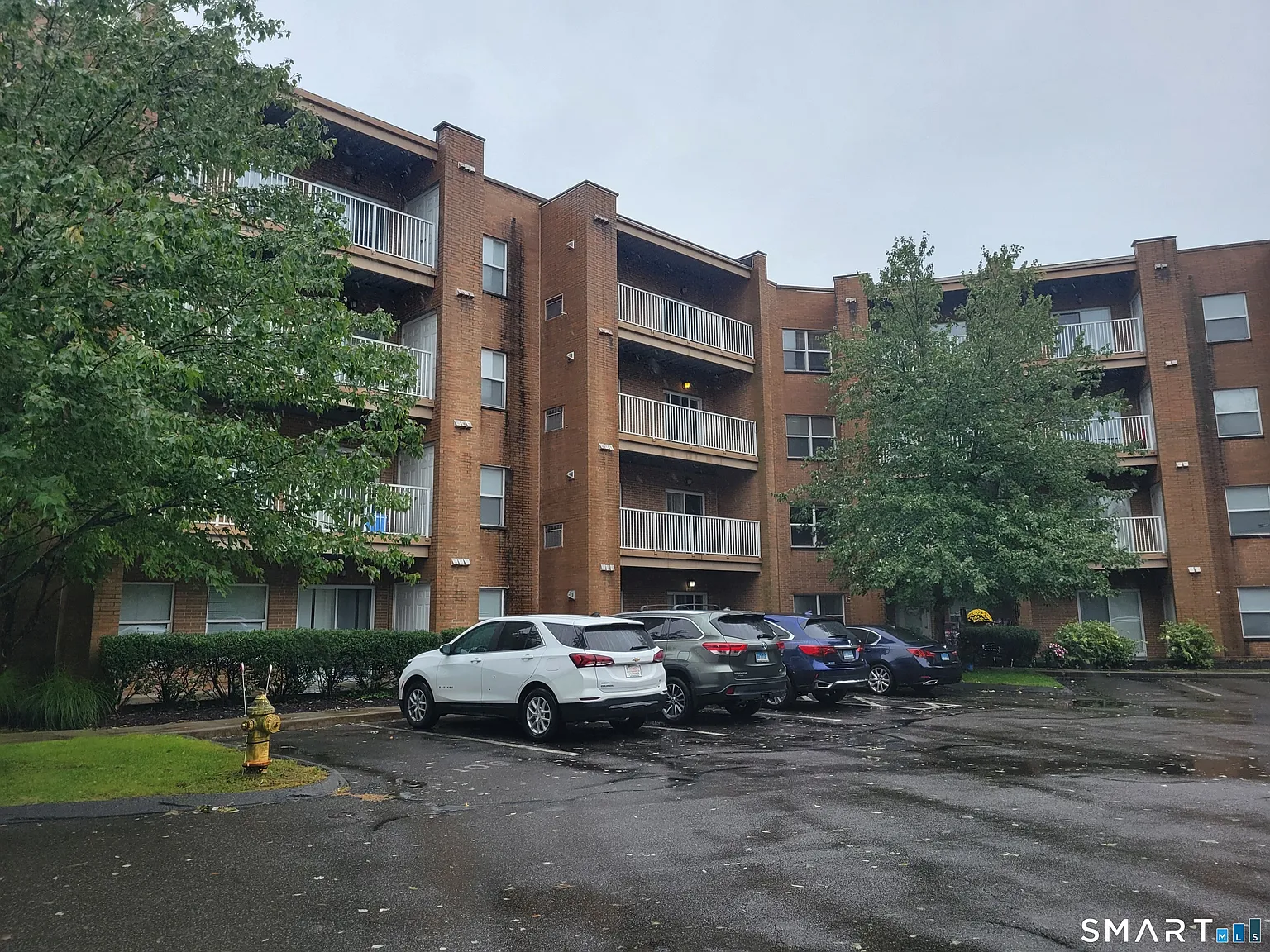 2 bed, 2.0 bath, 956 sqft, $2,100 — Photo 1