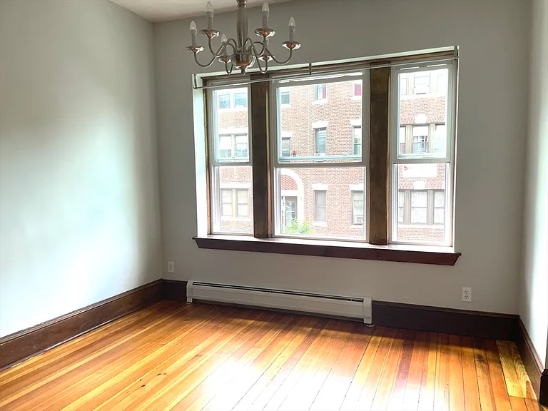 28 Montebello Rd #2 — Photo 3