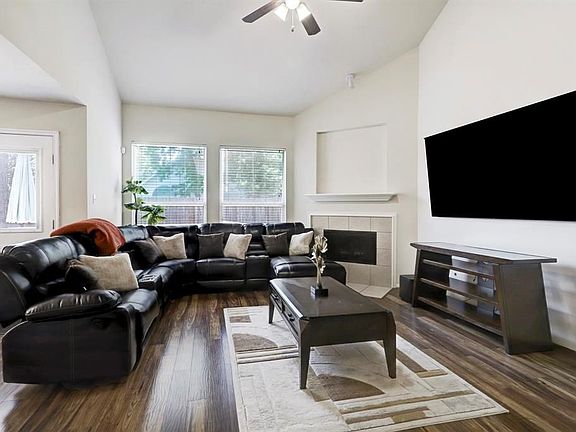 4th image of 16411 Sylvan Dale Dr