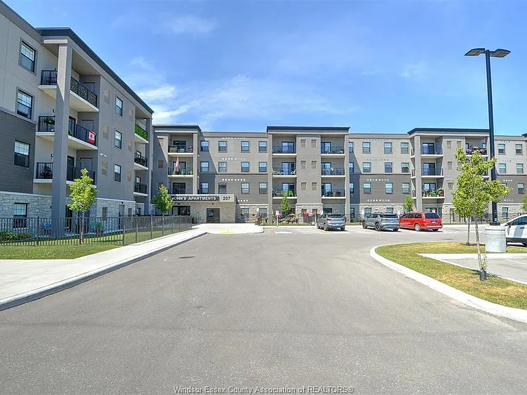 207 Brock St #319 — Photo 3