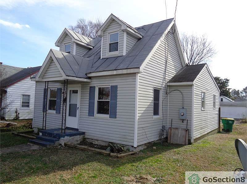 2nd image of 2308 Danville St
