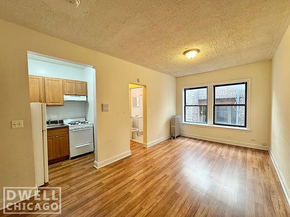 1741 N Whipple St #306