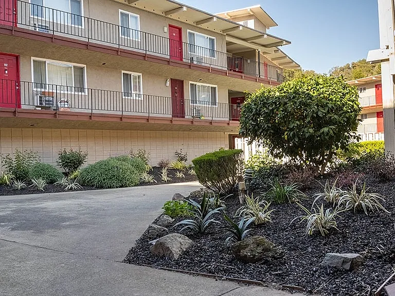 LOTUS APARTMENTS — Photo 6