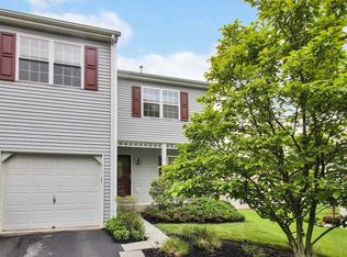 6 Tall Tree Ln, Poughkeepsie, NY 12601