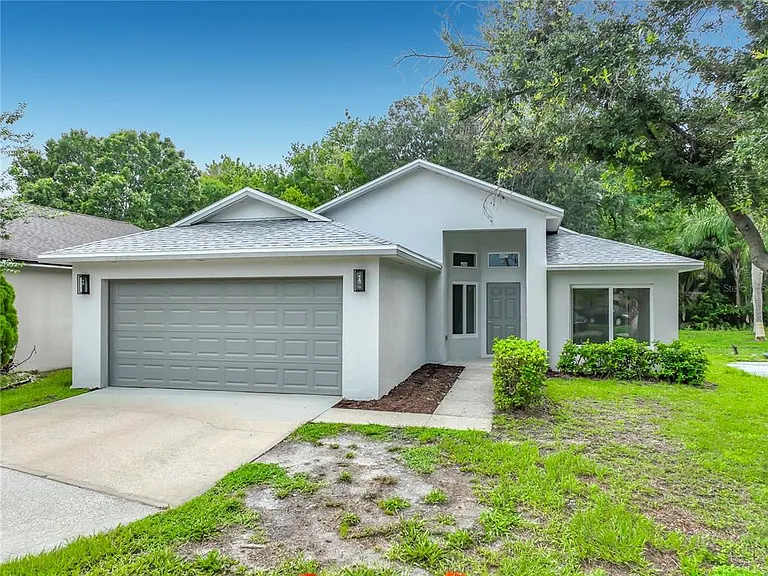 11148 Pinewood Cove Ln — Photo 1