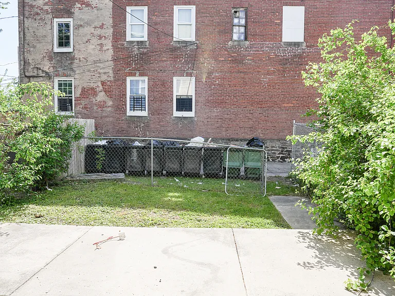 Druid Hill Ave — Photo 23