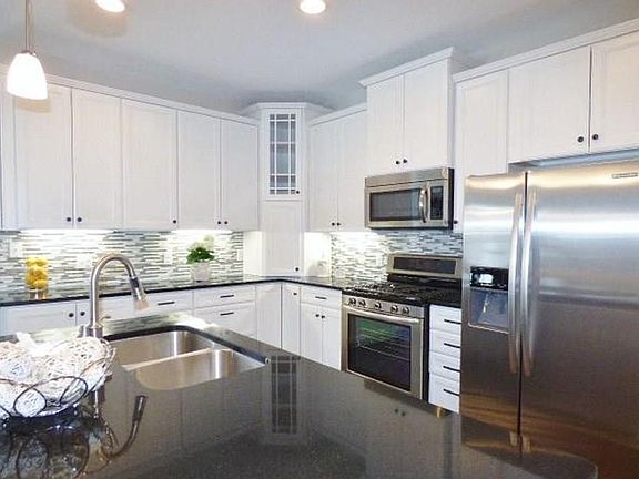 3rd image of 6505 Clearwater Ct
