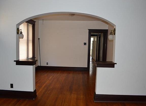 4th image of 3918 McDonald Ave