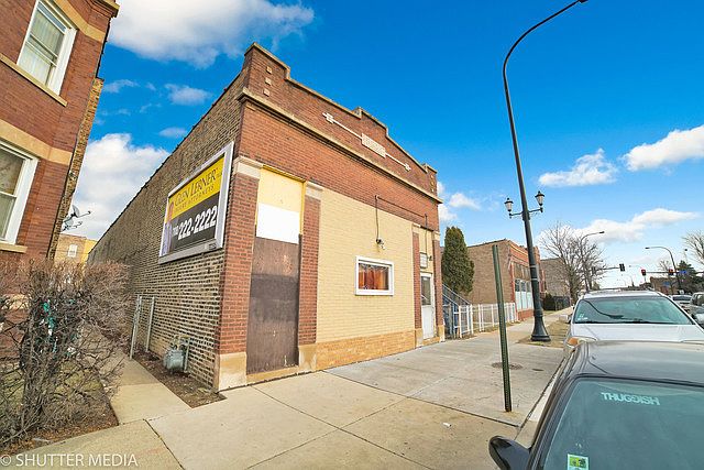 1st image of 2333 S Central Ave