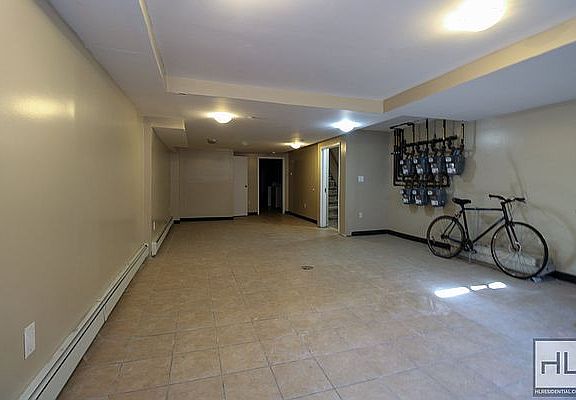 4th image of 653 De Kalb Ave #1