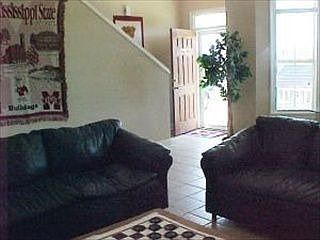 2nd image of 1518A Saint Andrews Ln