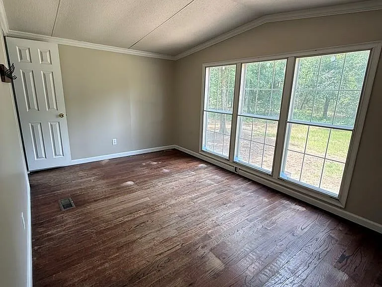 106 Cravey Ln — Photo 17