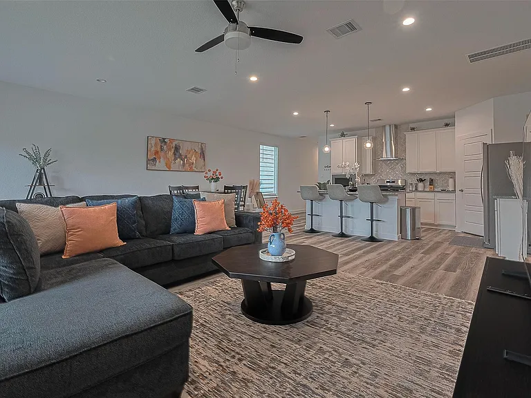 10405 Hadley Park Trl — Photo 1