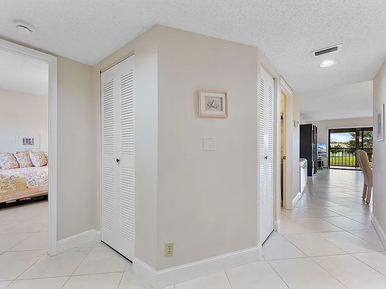 7260 Kinghurst Dr #205 — Photo 4