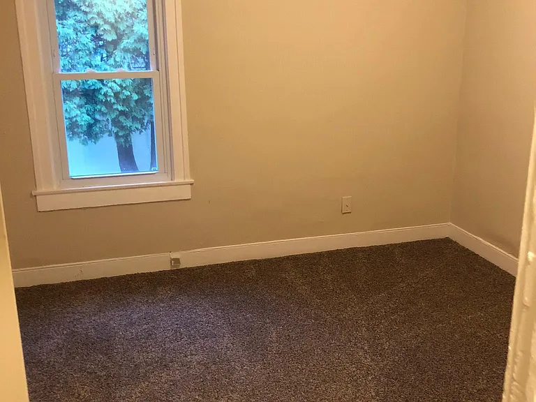 202 Cottage St #UPSTAIRS — Photo 14