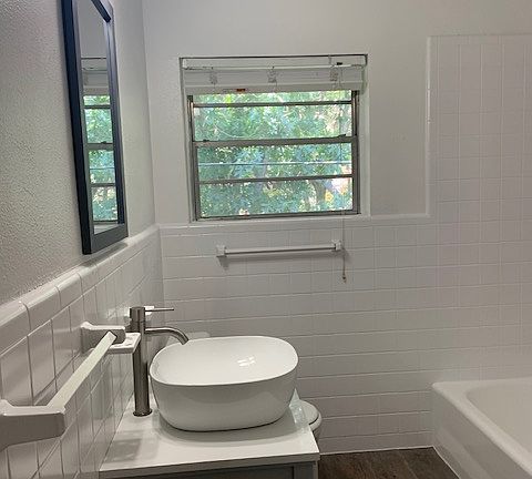 4th image of 4700 Abbott Ave #Ff