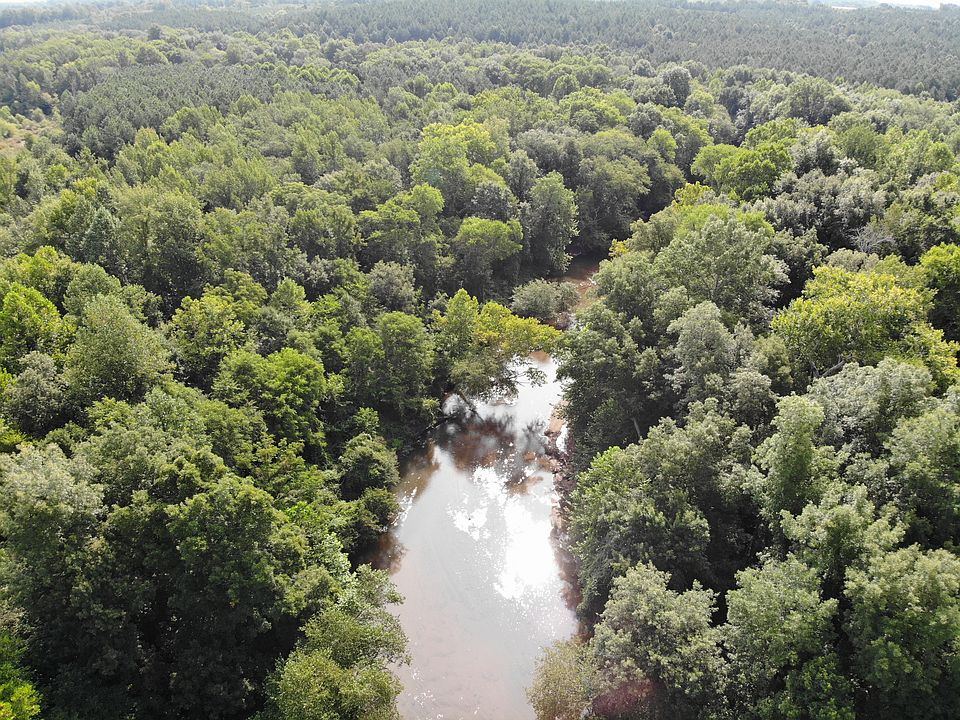 1/2 mile of river frontage