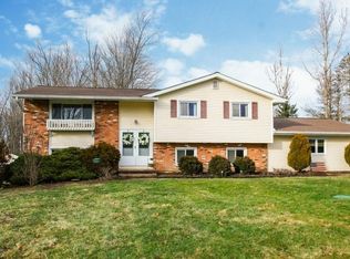 9280 Taylor May Rd, Chagrin Falls, OH 44023