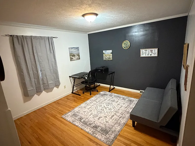 746 Plainview Dr — Photo 3
