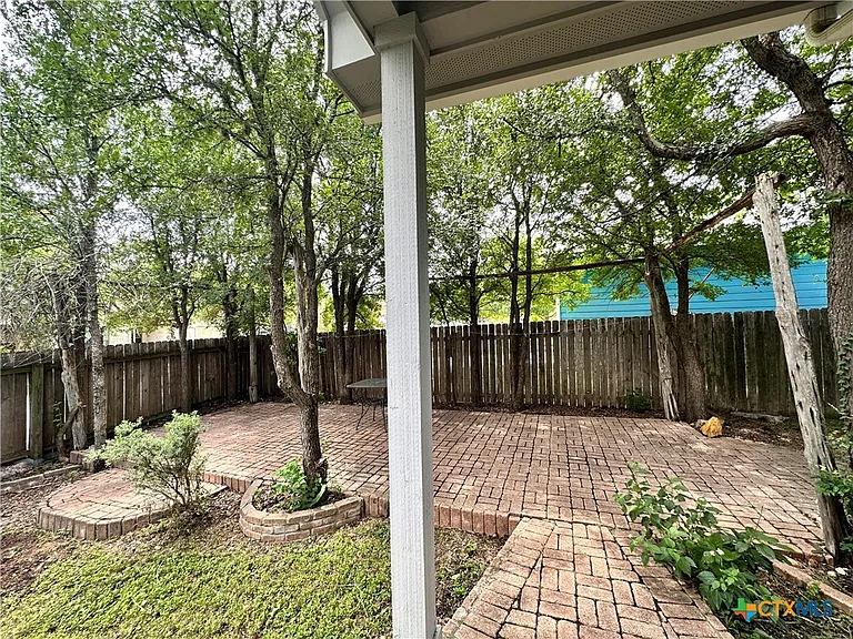 2050 Lisa Ln — Photo 38