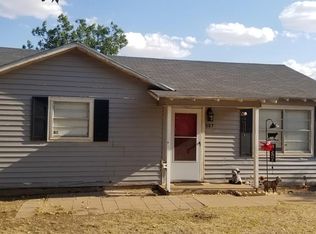 507 5th St, Stanton, TX 79782