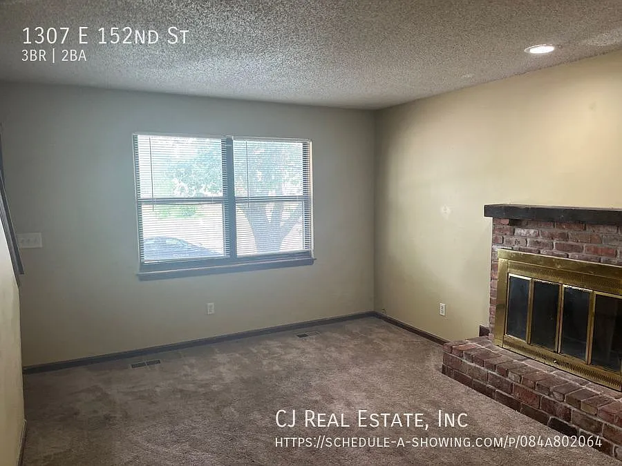 3 bed, 1.5 bath, $1,595 — Photo 3