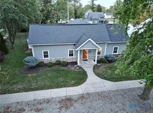 621 S Walnut St, Bryan, OH 43506