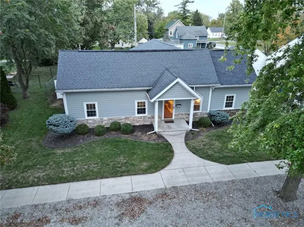 621 S Walnut St, Bryan, OH 43506