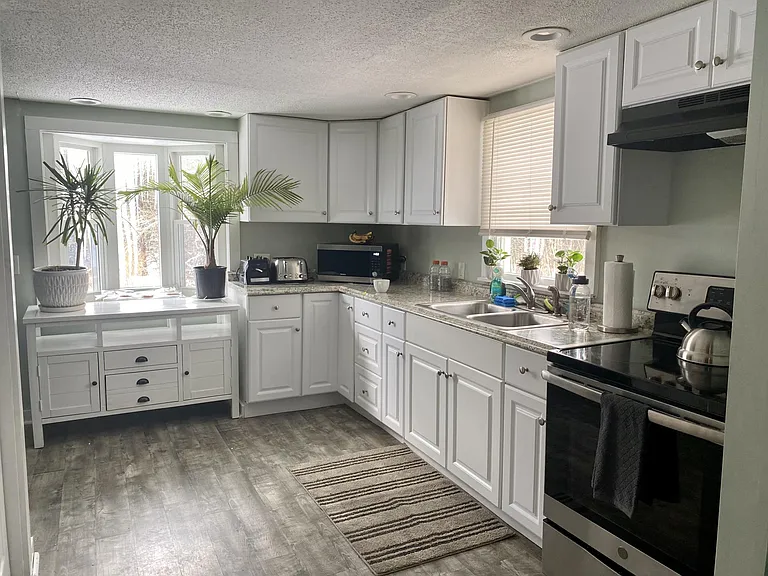 250 Wells Rd — Photo 4