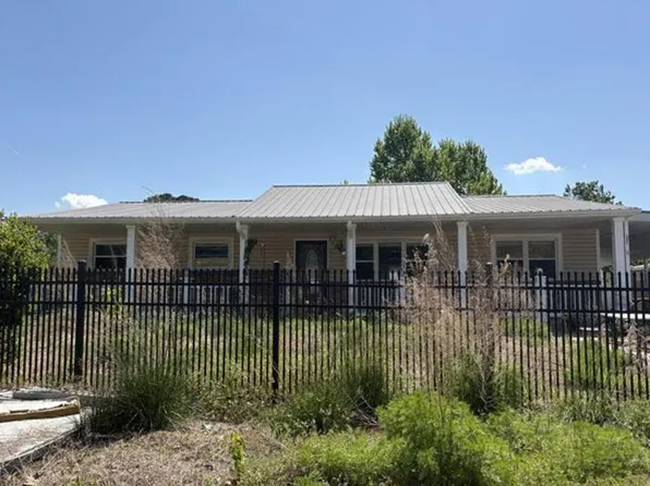 403 Dale Dr, Jacksonville, NC 28540