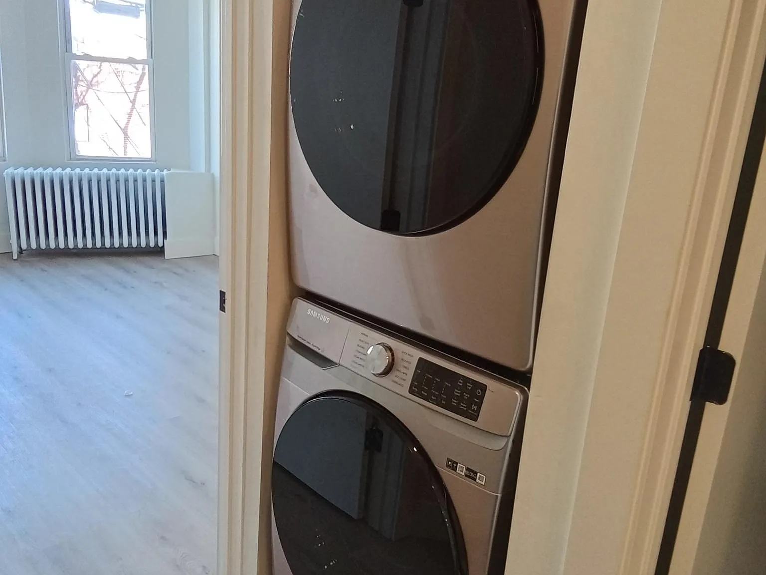 2 bed, 650 sqft, $2,300 — Photo 4