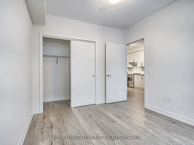 212 King William St #1011 — Photo 22