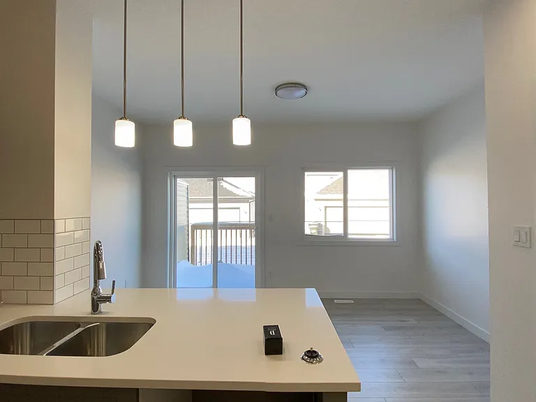 740 Daniels Way SW — Photo 4