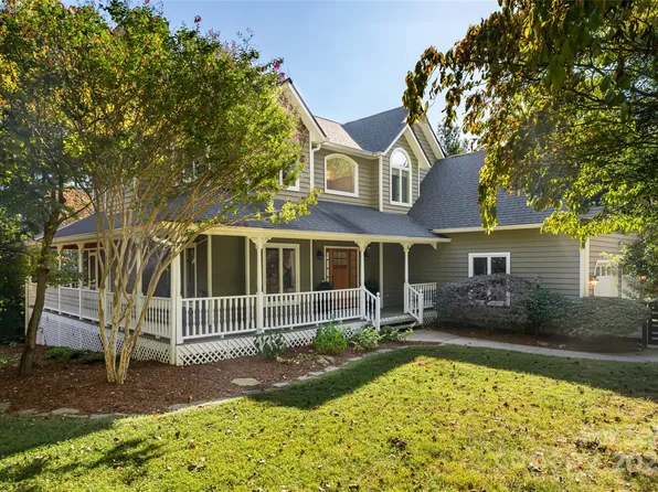 6 Shadowbrook Dr, Weaverville, NC 28787
