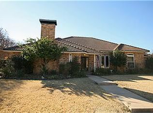 6710 Parkside Ct, Arlington, TX 76016