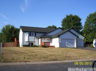 6115 262nd St, Wyoming, MN 55092