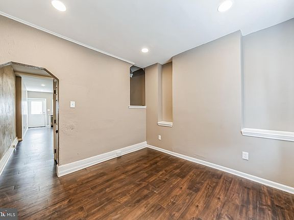 2nd image of 2409 Coral St
