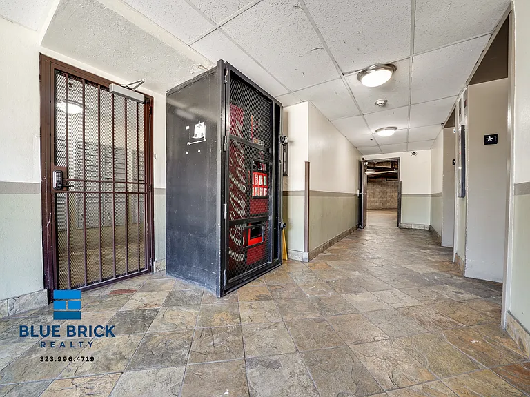 2850 Riverside Dr #3-207 — Photo 17
