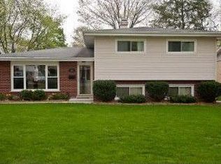 431 Tennyson Rd, Bartlett, IL 60103