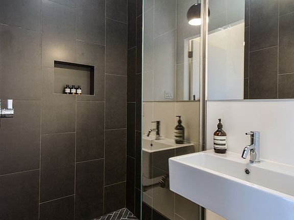 5th image of 119 Mercer St Unit 5A