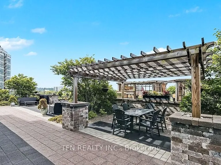 160 Macdonell St #1508 — Photo 40