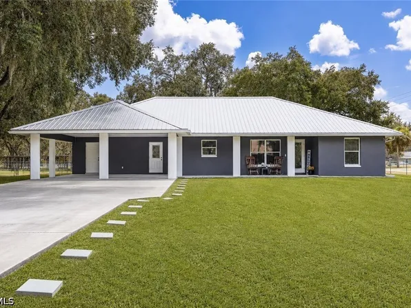 311 S Oak St, Labelle, FL 33935