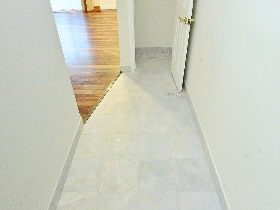 1st image of 1436 Barry Ave APT 8
