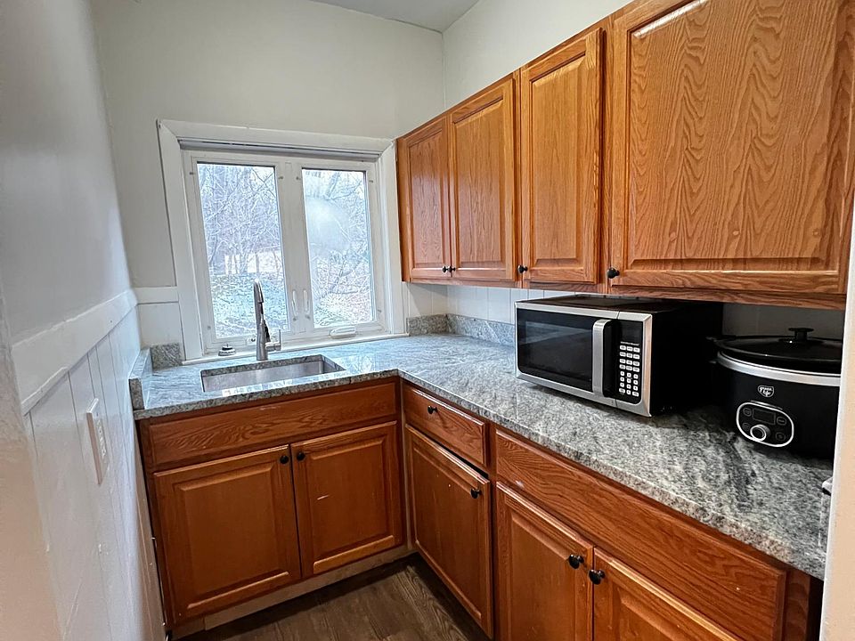 1st image of 68 Bouvier Ave Floor 2
