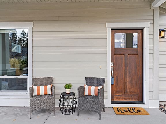 5th image of 20608 SE Cougar Peak Dr